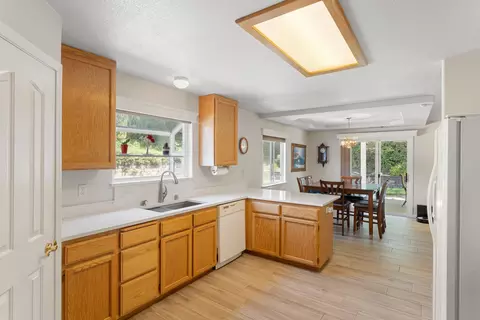 Kitchen - 5923 Jonella Way, Redding, CA 96003 photo 1 of 3