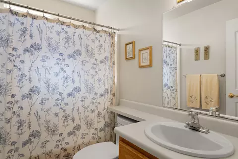 Bath - 5923 Jonella Way, Redding, CA 96003 photo 2 of 2