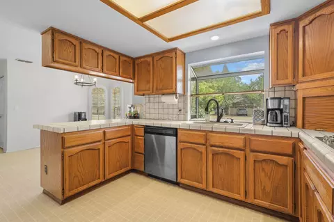Kitchen - 4646 Alta Camino Dr, Redding, CA 96002 photo 1 of 2