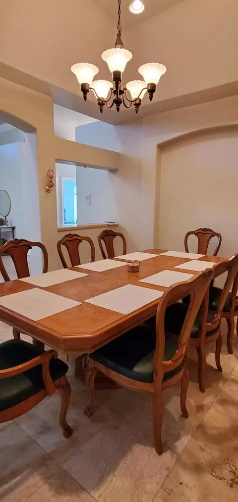 Dining - 558 Fair Hill Dr, Redding, CA 96003 photo 3 of 4