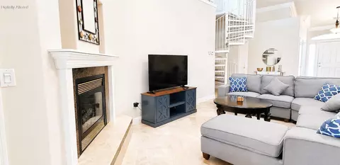 Living - 558 Fair Hill Dr, Redding, CA 96003 photo 2 of 4