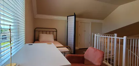 Bedroom - 558 Fair Hill Dr, Redding, CA 96003 photo 4 of 21