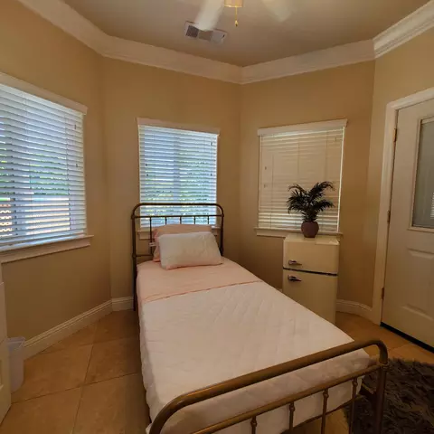 Bedroom - 558 Fair Hill Dr, Redding, CA 96003 photo 21 of 21