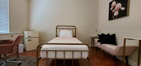 Bedroom - 558 Fair Hill Dr, Redding, CA 96003 photo 19 of 21