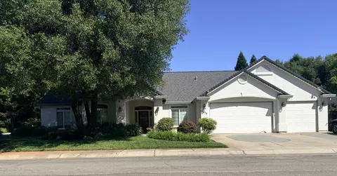 4873 Clark River Dr, Redding, CA 96002
