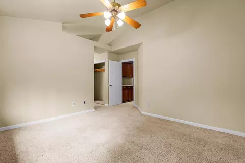 Bedroom - 550 Vansicklen Way, Redding, CA 96003 photo 6 of 15