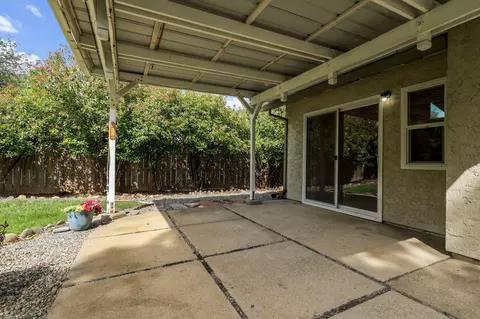 Exterior - 550 Vansicklen Way, Redding, CA 96003 photo 5 of 13
