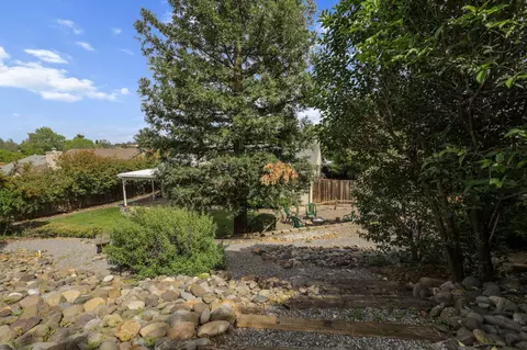 Exterior - 550 Vansicklen Way, Redding, CA 96003 photo 9 of 13