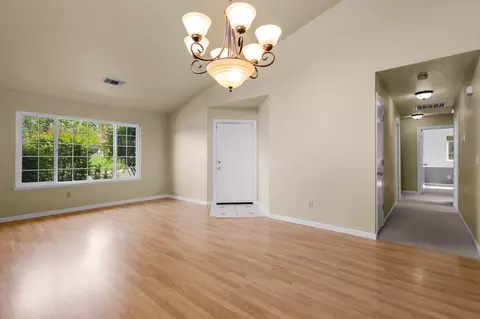 Living - 550 Vansicklen Way, Redding, CA 96003 photo 2 of 9