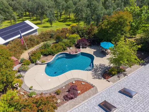 Exterior - 20589 Catka Dr, Redding, CA 96003 photo 20 of 21