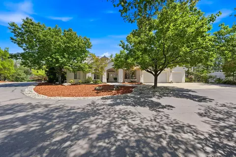 Exterior - 20589 Catka Dr, Redding, CA 96003 photo 4 of 21