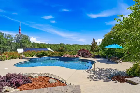 Exterior - 20589 Catka Dr, Redding, CA 96003 photo 10 of 21