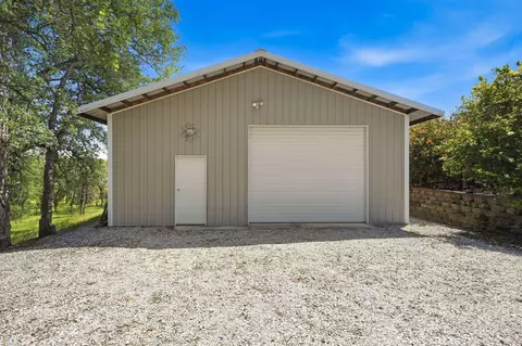 Exterior - 20589 Catka Dr, Redding, CA 96003 photo 16 of 21