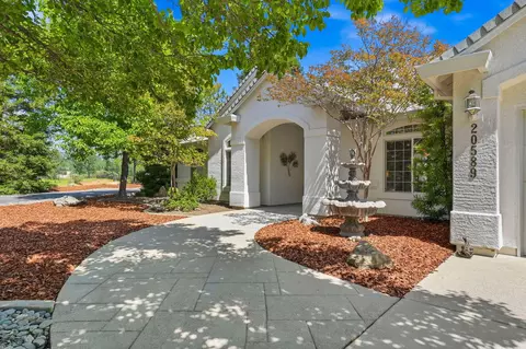 Exterior - 20589 Catka Dr, Redding, CA 96003 photo 5 of 21