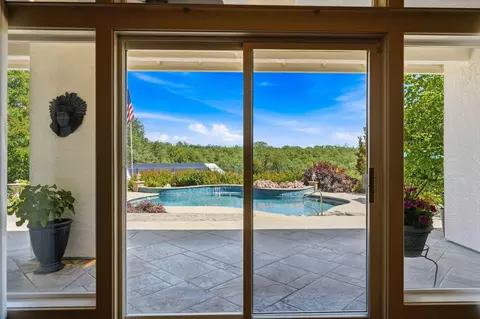 Exterior - 20589 Catka Dr, Redding, CA 96003 photo 6 of 21
