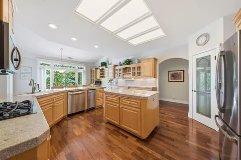 Kitchen - 20589 Catka Dr, Redding, CA 96003 photo 1 of 3