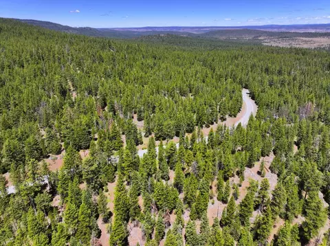7792 California Pines Blvd, Alturas, CA 96101