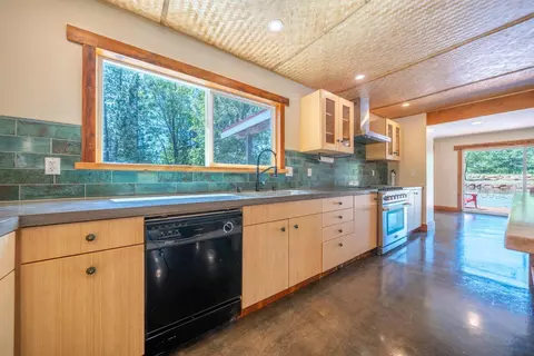 Kitchen - 21855 Graham Rd, Manton, CA 96059 photo 4 of 7