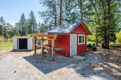 Exterior - 21855 Graham Rd, Manton, CA 96059 photo 7 of 21