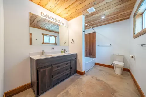 Bath - 21855 Graham Rd, Manton, CA 96059 photo 1 of 4