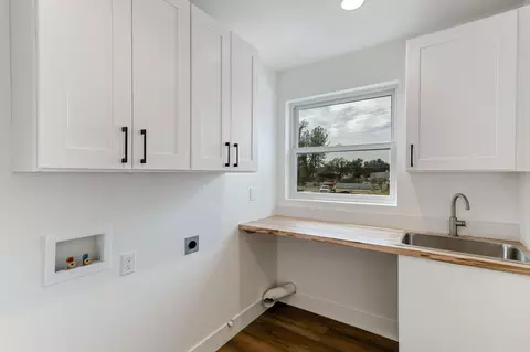 Other - 2486 Neighborly Way, Redding, CA 96001 photo 4 of 9