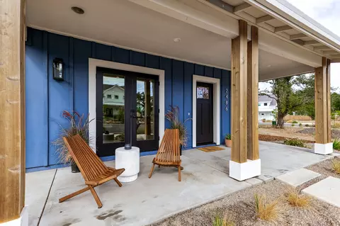 Exterior - 2486 Neighborly Way, Redding, CA 96001 photo 2 of 2