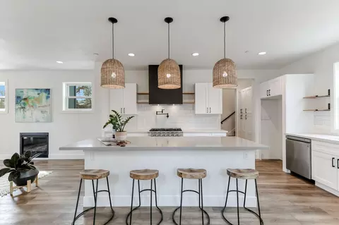 Kitchen - 2486 Neighborly Way, Redding, CA 96001 photo 6 of 6
