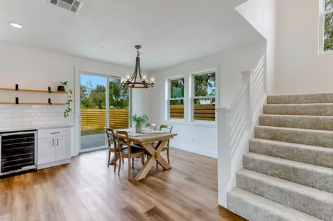 Dining - 2486 Neighborly Way, Redding, CA 96001 photo 2 of 3