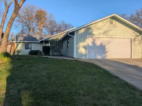 1925 Trumpet Dr, Redding, CA 96003