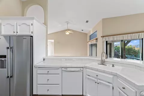 Kitchen - 2868 Blue Bell Dr, Redding, CA 96001 photo 4 of 6