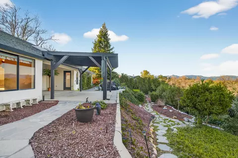 Exterior - 2868 Blue Bell Dr, Redding, CA 96001 photo 6 of 14