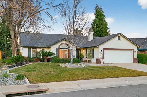 2868 Blue Bell Dr, Redding, CA 96001