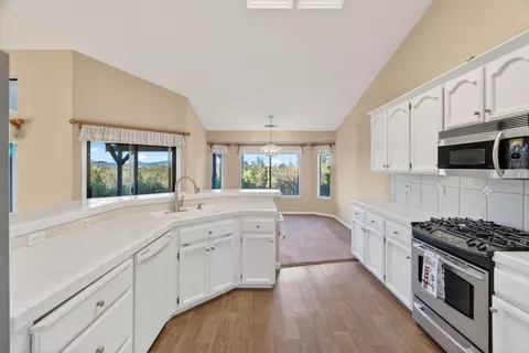 Kitchen - 2868 Blue Bell Dr, Redding, CA 96001 photo 6 of 6