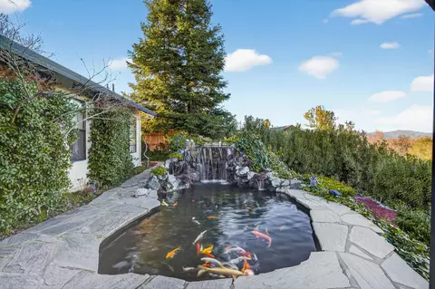 Exterior - 2868 Blue Bell Dr, Redding, CA 96001 photo 5 of 14