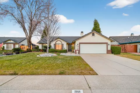 Exterior - 2868 Blue Bell Dr, Redding, CA 96001 photo 14 of 14