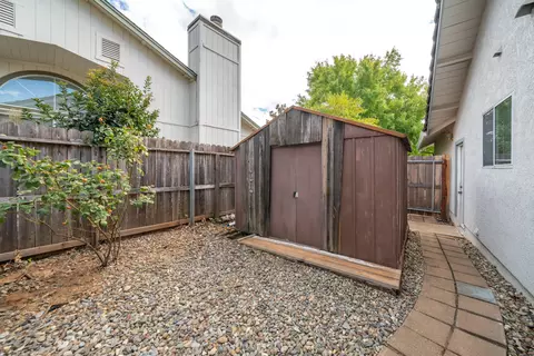 Exterior - 2166 Wicklow St, Redding, CA 96001 photo 9 of 18