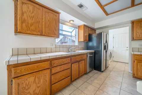 Kitchen - 2166 Wicklow St, Redding, CA 96001 photo 3 of 6
