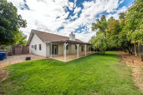 Exterior - 2166 Wicklow St, Redding, CA 96001 photo 8 of 18