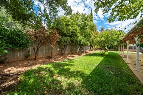 Exterior - 2166 Wicklow St, Redding, CA 96001 photo 3 of 18