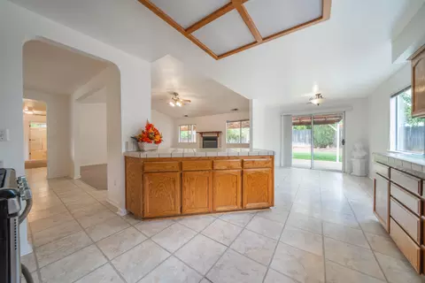 Entry Way - 2166 Wicklow St, Redding, CA 96001 photo 3 of 3