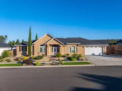 Exterior - 469 Belvedere Dr, Redding, CA 96003 photo 6 of 6