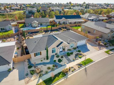 469 Belvedere Dr, Redding, CA 96003