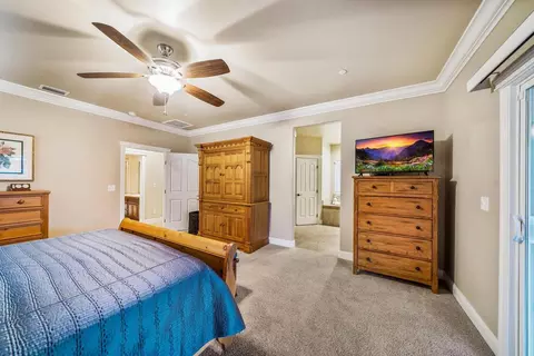 Bedroom - 469 Belvedere Dr, Redding, CA 96003 photo 2 of 5