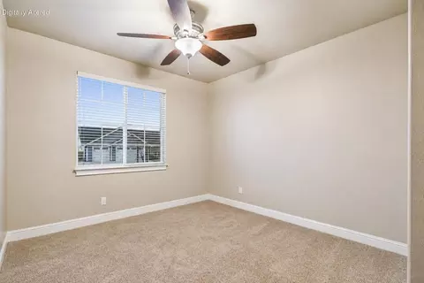 Bedroom - 469 Belvedere Dr, Redding, CA 96003 photo 5 of 5