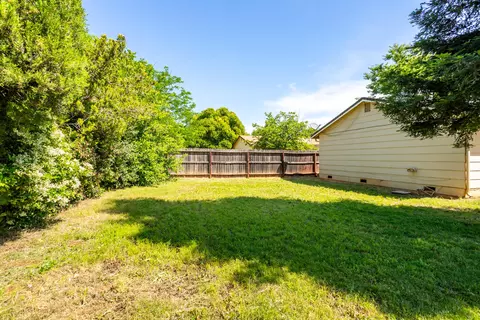Exterior - 3562 Orion Way, Redding, CA 96002 photo 5 of 6