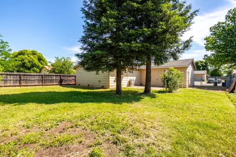 Exterior - 3562 Orion Way, Redding, CA 96002 photo 4 of 6