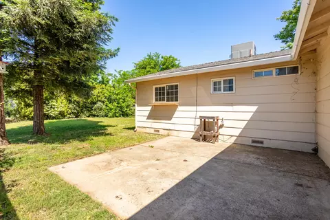 Exterior - 3562 Orion Way, Redding, CA 96002 photo 3 of 6