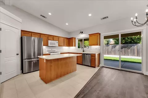 Kitchen - 1430 Crosspoint Way, Red Bluff, CA 96080 photo 1 of 5