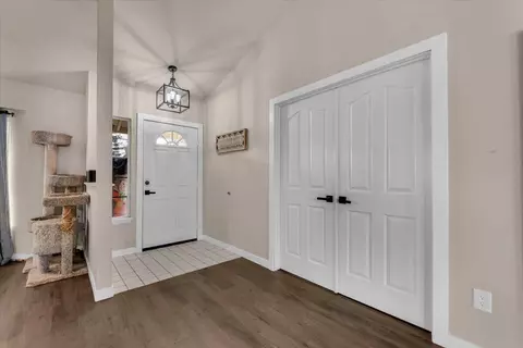 Entry Way - 1675 Hominy Way, Redding, CA 96003 photo 1 of 1