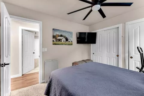Bedroom - 1675 Hominy Way, Redding, CA 96003 photo 6 of 6